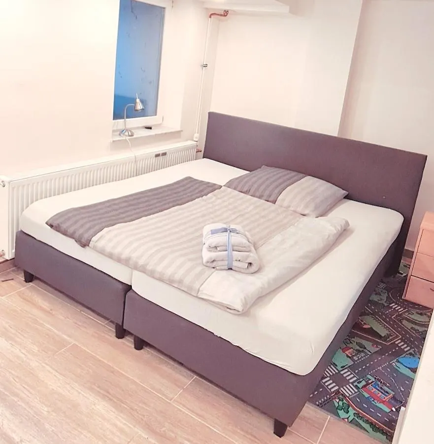 Rum i privatbostad Zimmer Mit Eigenem Eingang Und Kuche Hamburg-Harburg